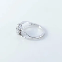 Bague or blanc diamants modèle marguerite