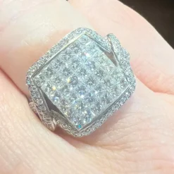 Bague Or blanc Diamants princesse