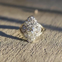 Bague or blanc, diamants taille ancienne européenne et taille ancienne mine - vers 1910