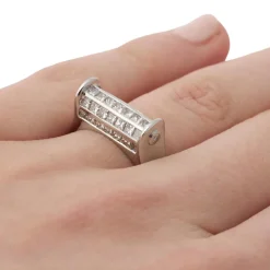 Bague or blanc et diamants
