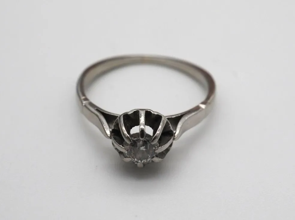 Bague or blanc et diamant