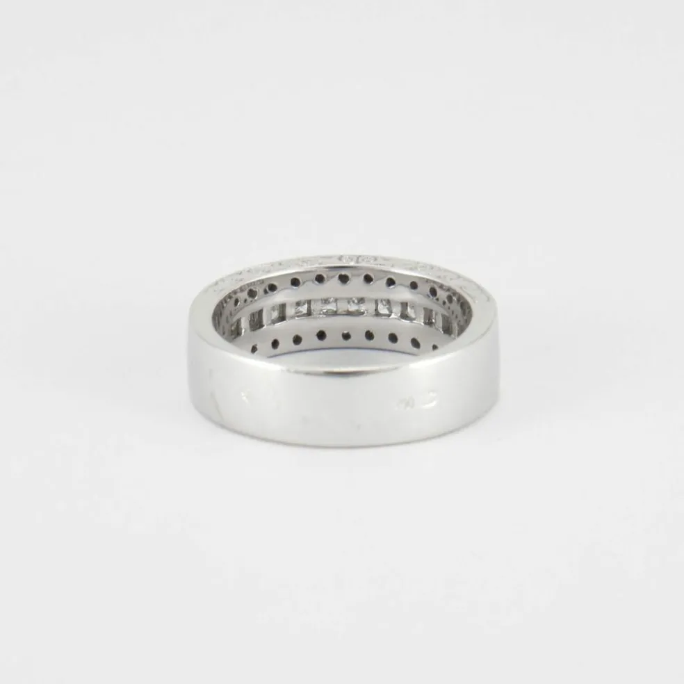 Bague or blanc et diamants