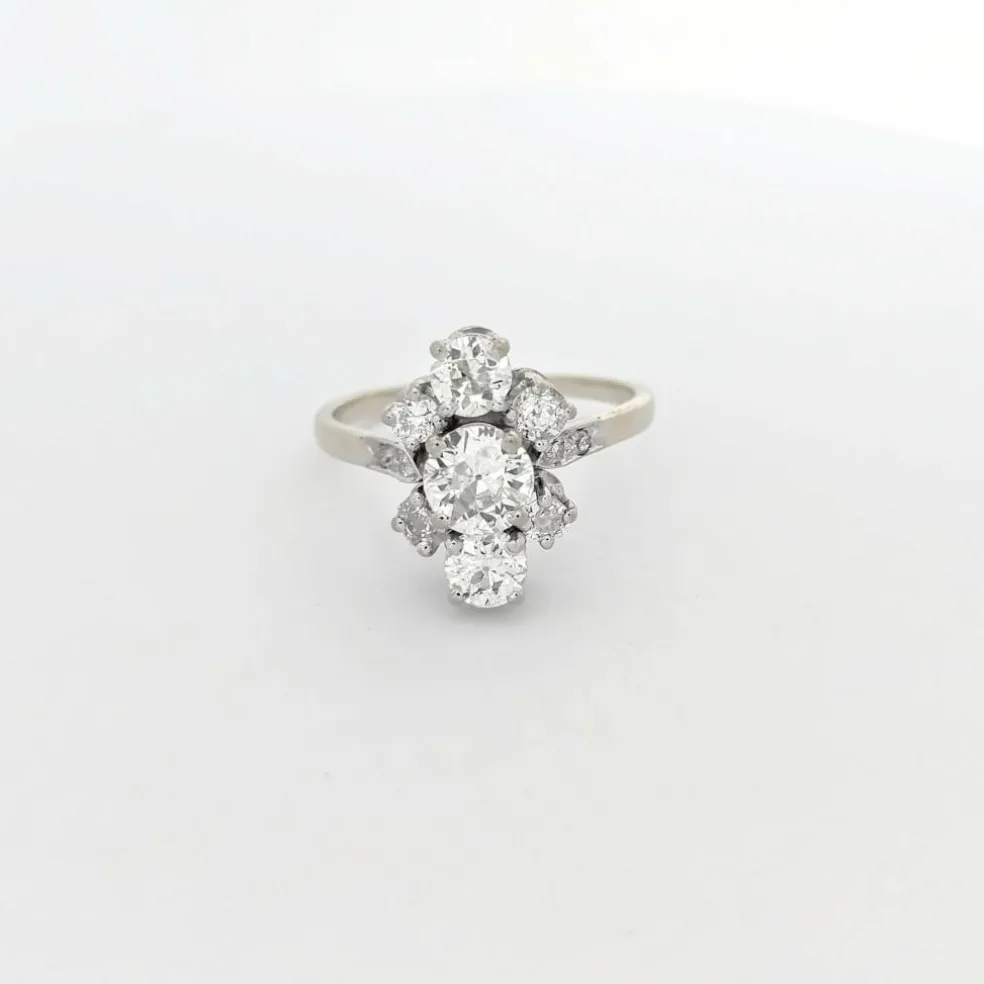 Bague or blanc et diamants