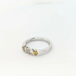 Bague or blanc et diamants