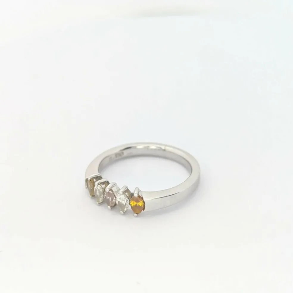 Bague or blanc et diamants