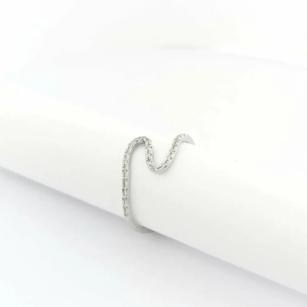 Bague or blanc et diamants