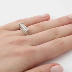 Bague or blanc et diamants