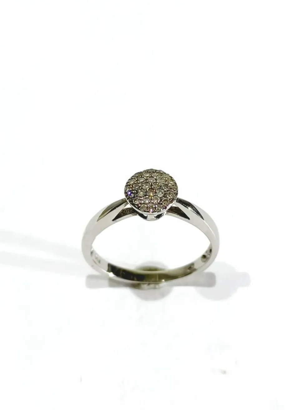 Bague or blanc et pavage diamants