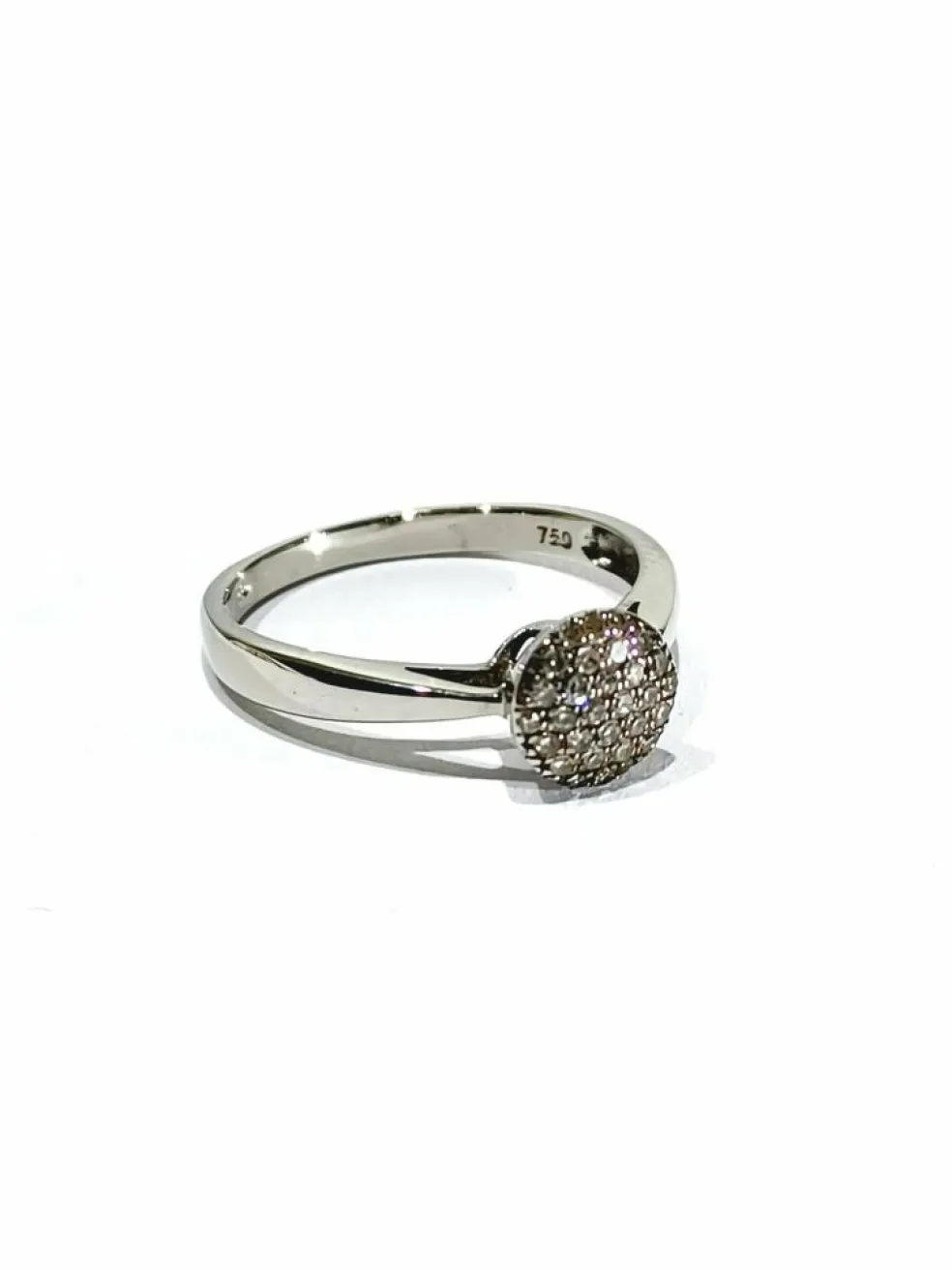 Bague or blanc et pavage diamants