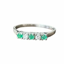 Bague or blanc, émeraude, diamants