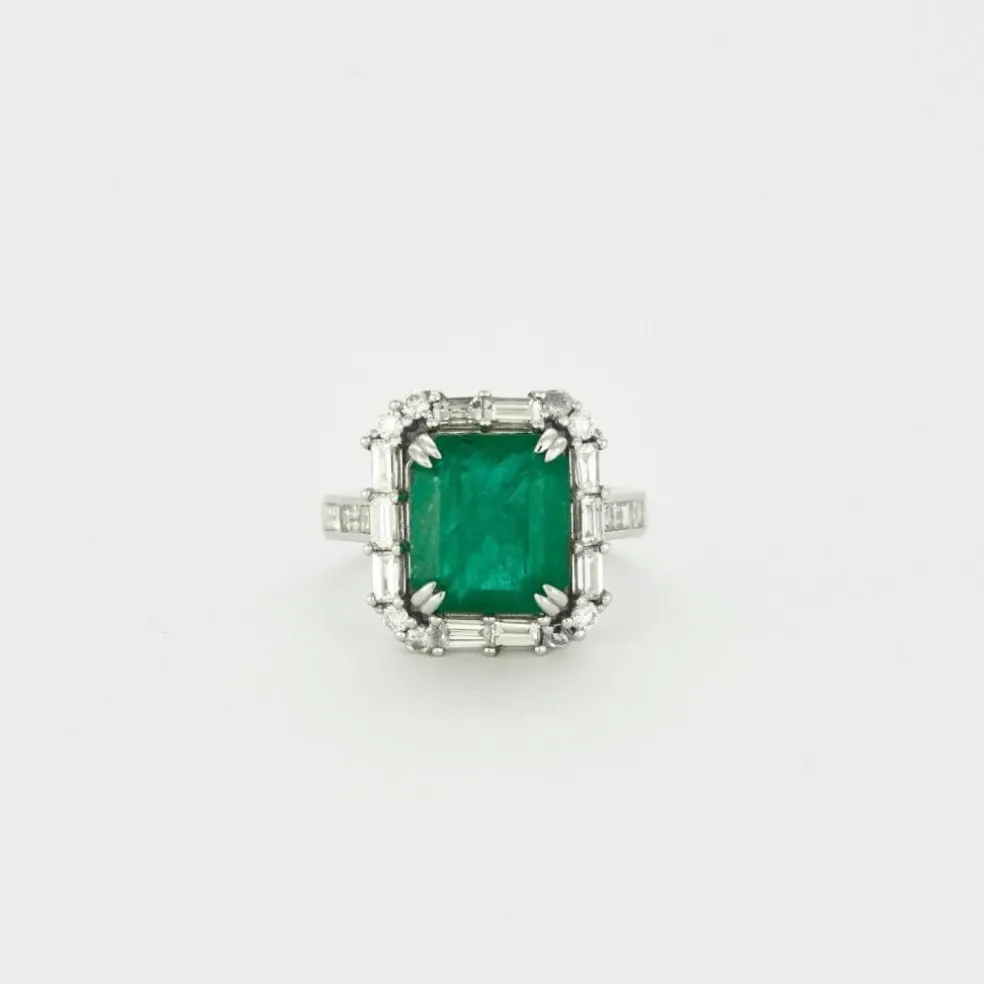 Bague or blanc émeraude diamants