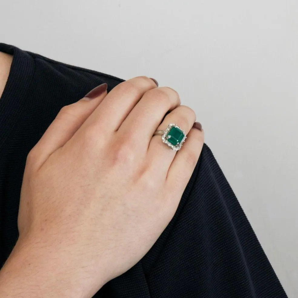 Bague or blanc émeraude diamants