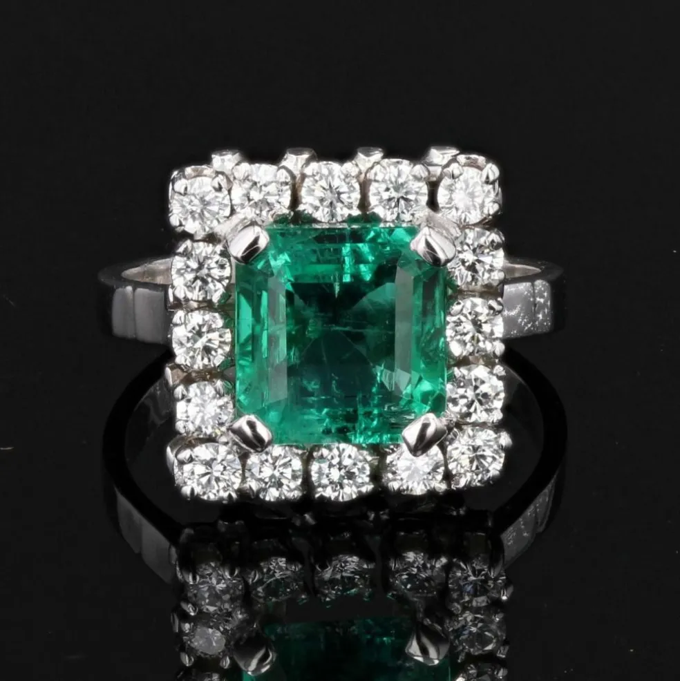 Bague or blanc émeraude diamants vintage
