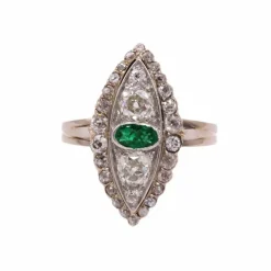 Bague or blanc, émeraude et diamants