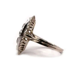 Bague or blanc, émeraude et diamants