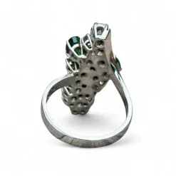 Bague or blanc, émeraudes, diamants