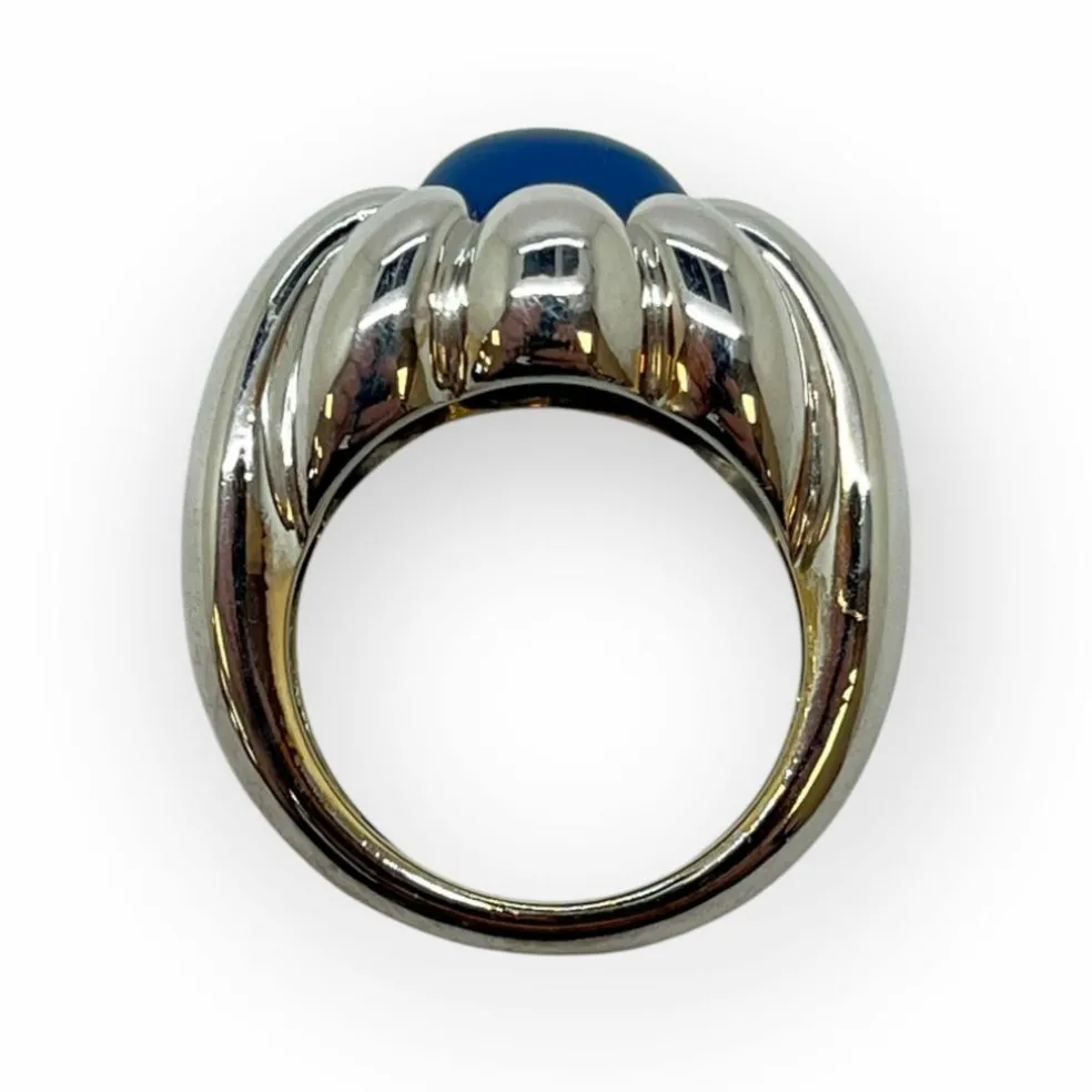 Bague or blanc, pierre bleue cabochon
