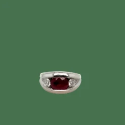 Bague or blanc, rubis, diamants