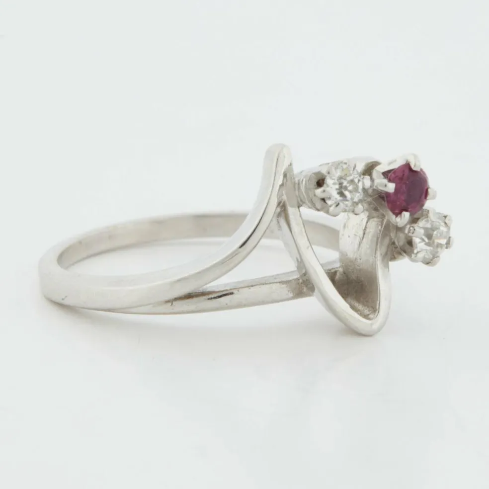 Bague Or blanc Rubis Diamants