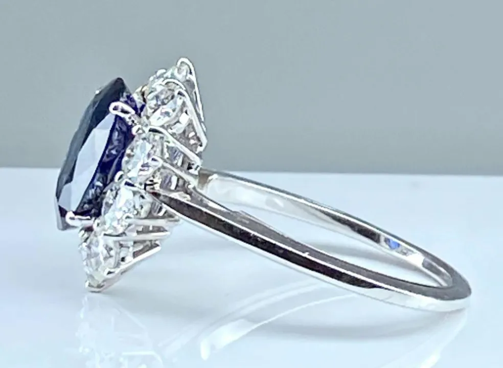 Bague or blanc, saphir 3,57 carats, diamants