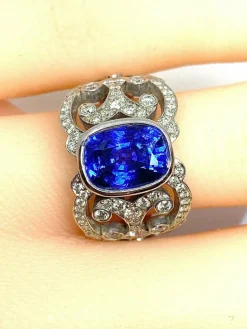 Bague or blanc saphir de Ceylan 3,12 carat et diamants