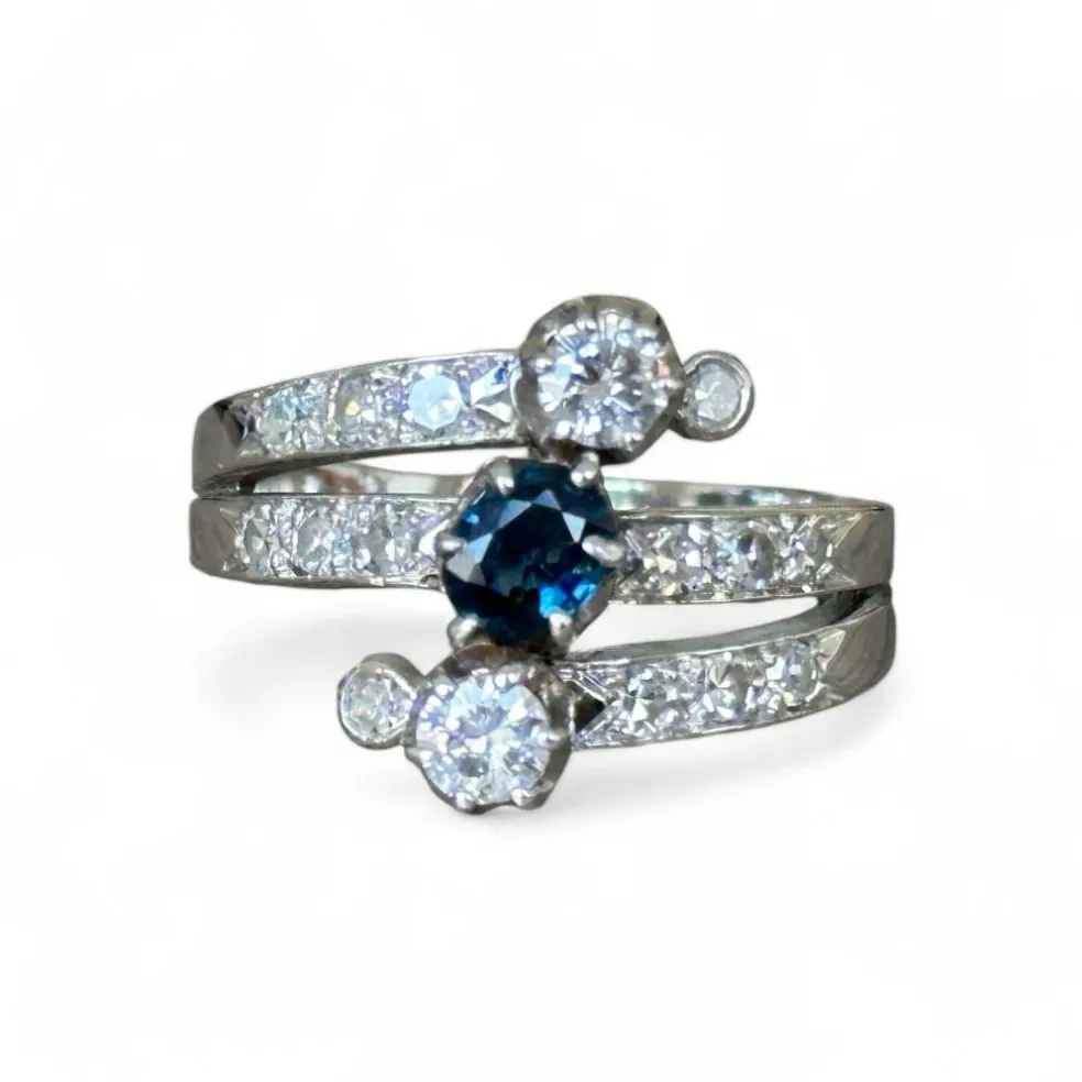 Bague or blanc, saphir, diamants