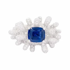 Bague or blanc, saphir et diamants.