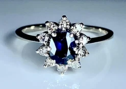 Bague or blanc saphir et diamants