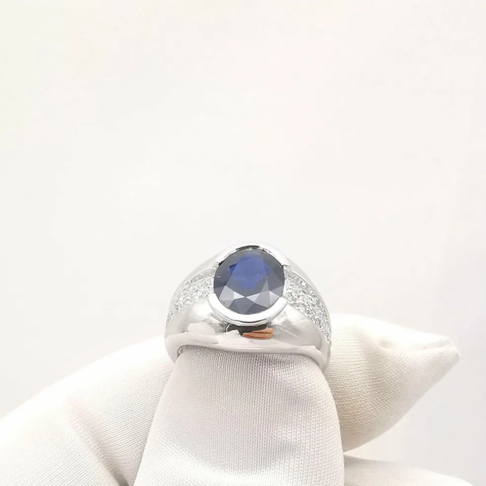 Bague or blanc saphir et diamants