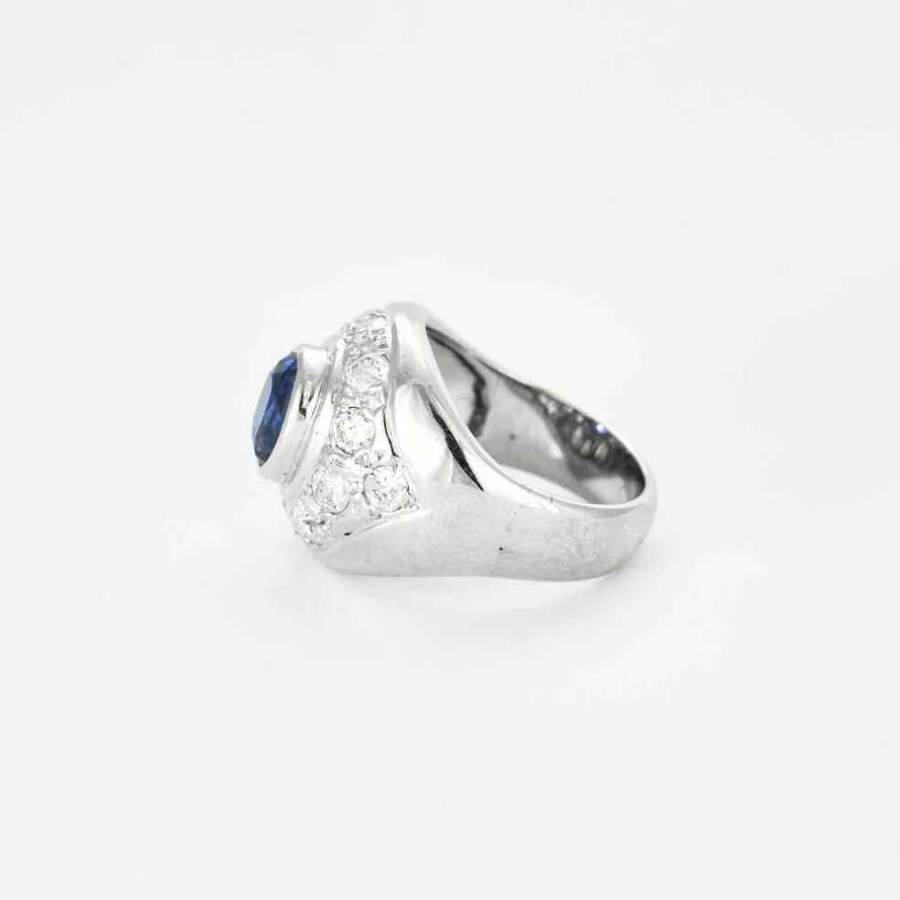 Bague or blanc, saphir et diamants