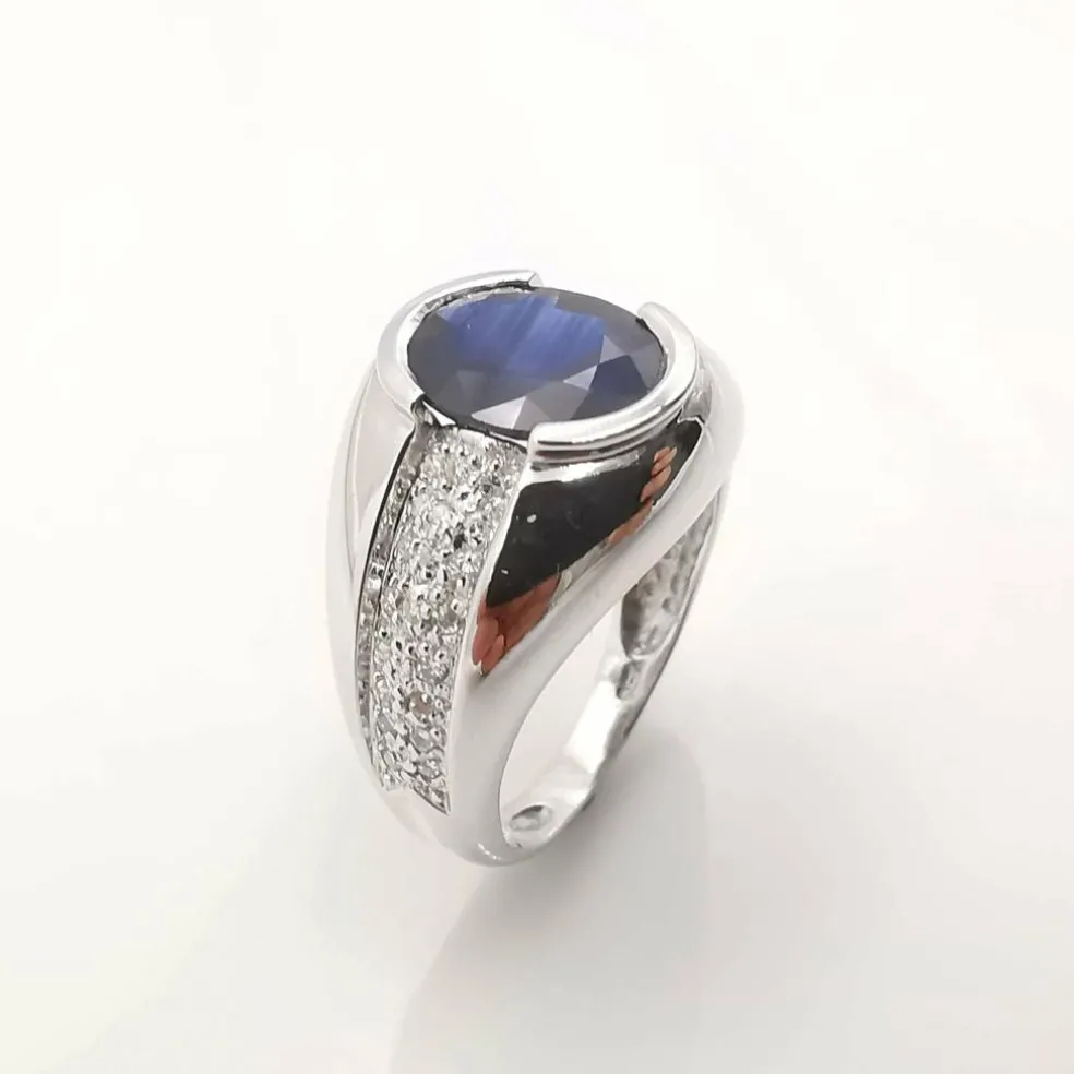 Bague or blanc saphir et diamants