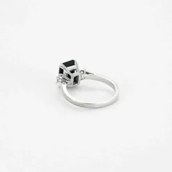 Bague or blanc saphir et diamants