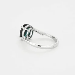 Bague or blanc saphir vert/bleu diamants