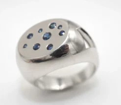 Bague or blanc saphirs
