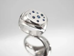 Bague or blanc saphirs