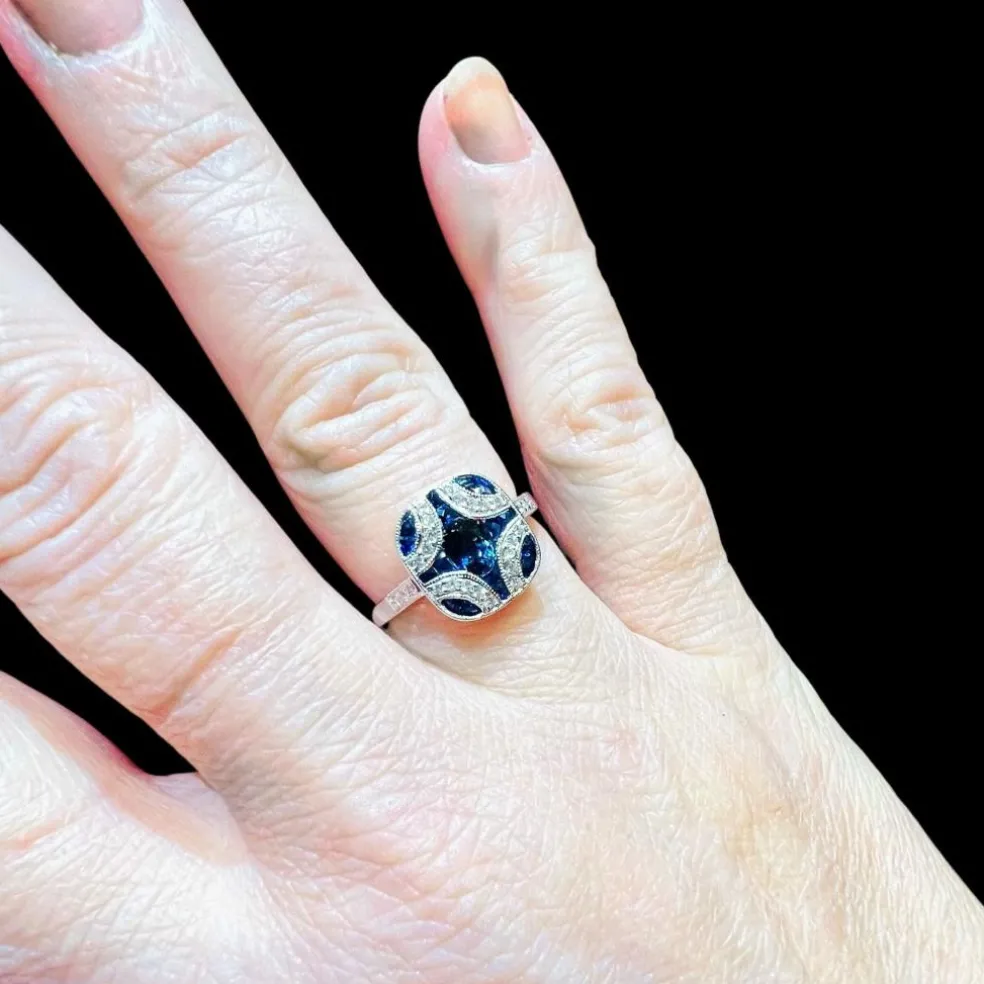 Bague or blanc saphirs diamants