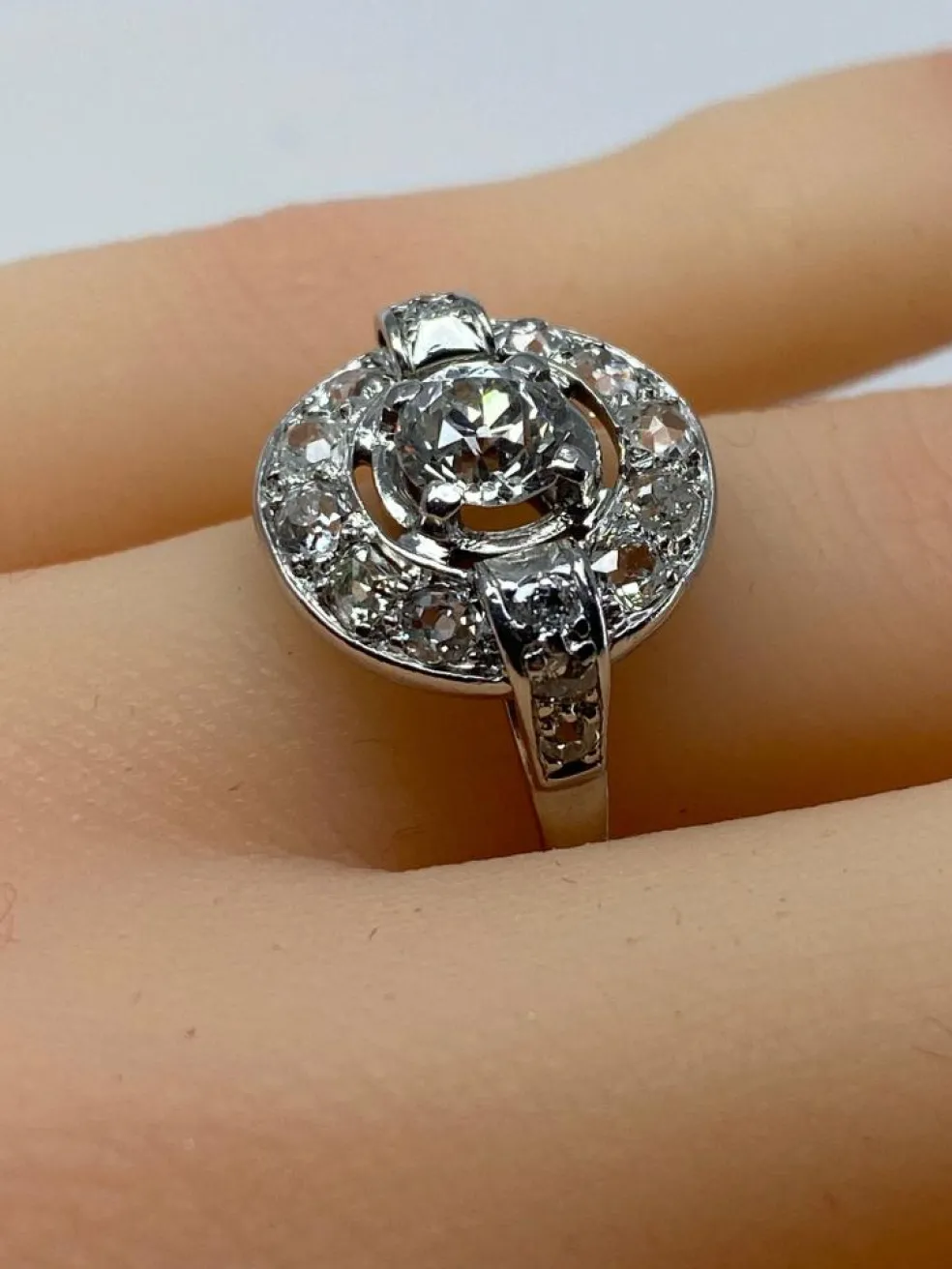 Bague or blanc sertie de diamants, époque 1900/1930
