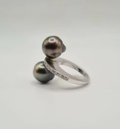 Bague or blanc sertie de perles Tahiti et diamants