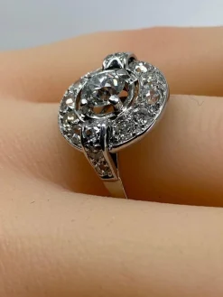 Bague or blanc sertie de diamants, époque 1900/1930