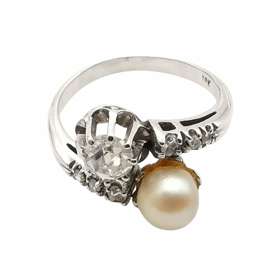 Bague or blanc toi & moi diamants et perle