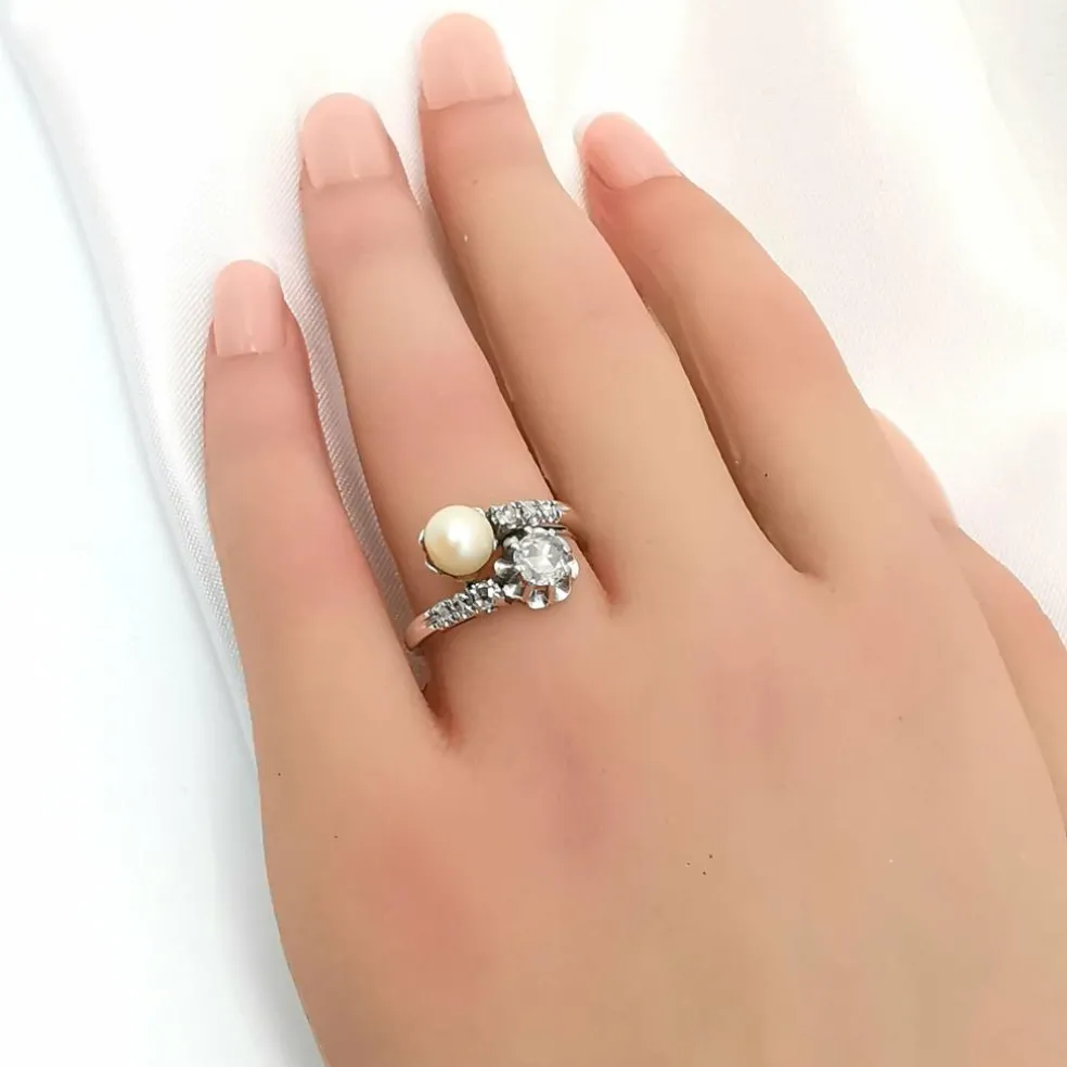 Bague or blanc toi & moi diamants et perle