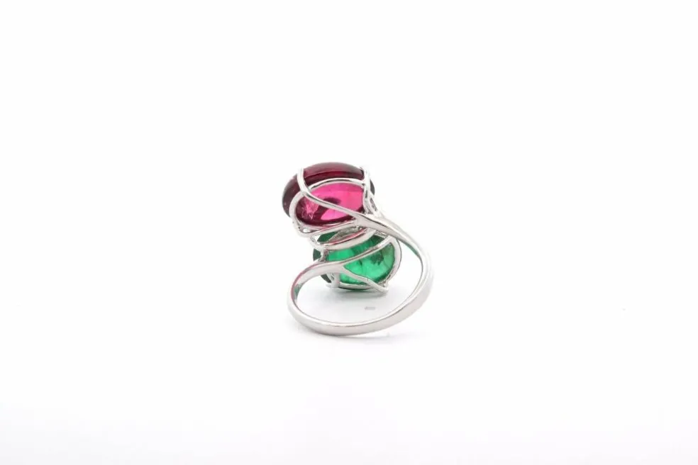Bague or blanc tourmalines cabochons et diamants