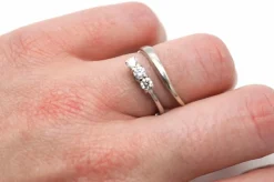 Bague or blanc trilogie diamants