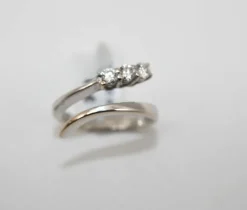 Bague or blanc trilogie diamants