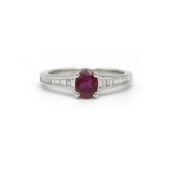 Bague or, diamants, rubis