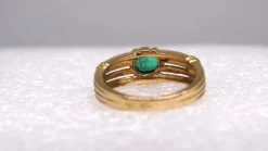Bague or et émeraude