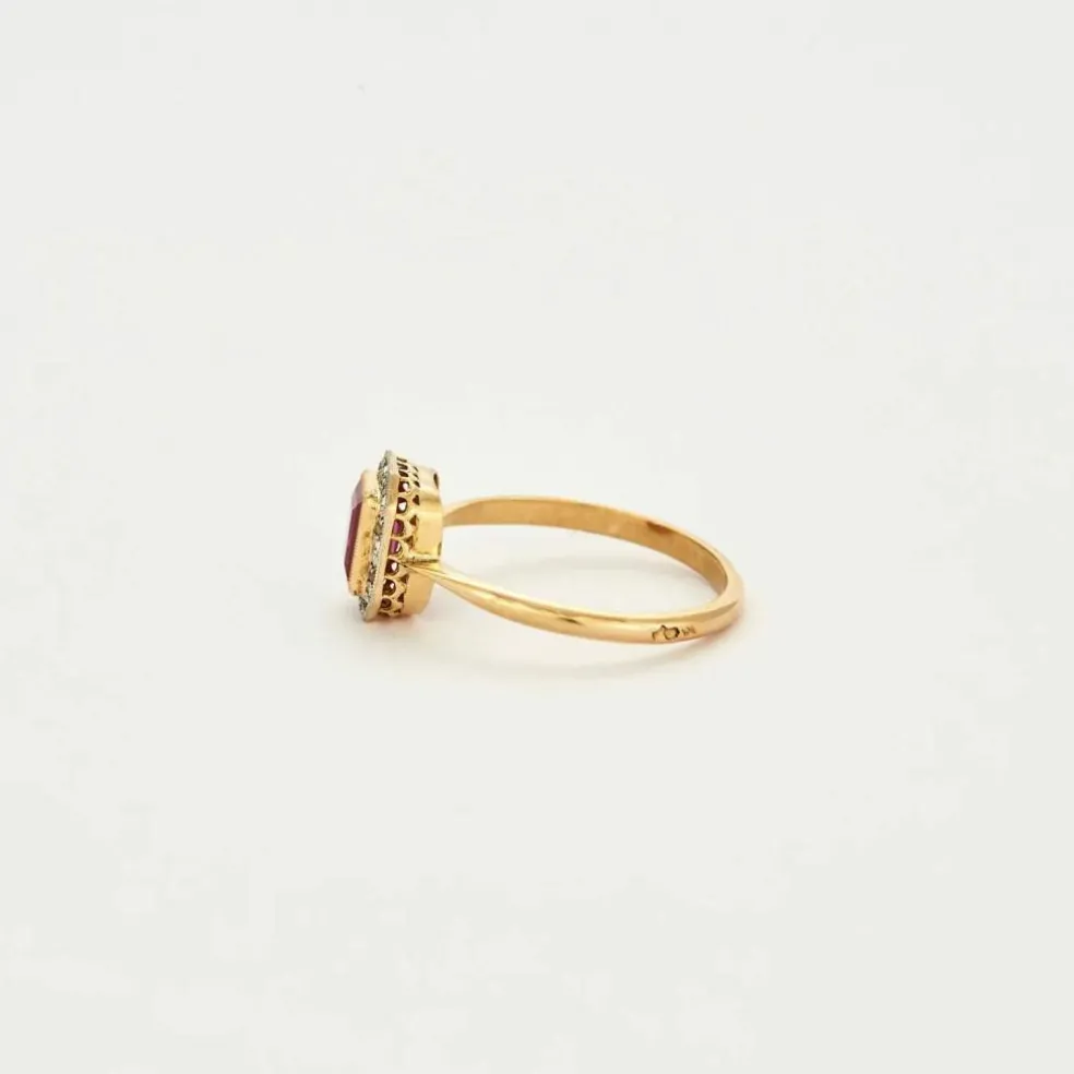 BAGUE OR ET PIERRE ROSE