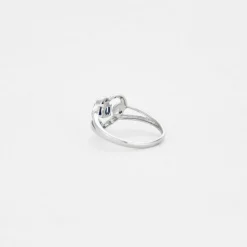 Bague or et saphir