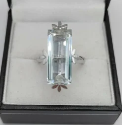 Bague Or gris Aigue-marine