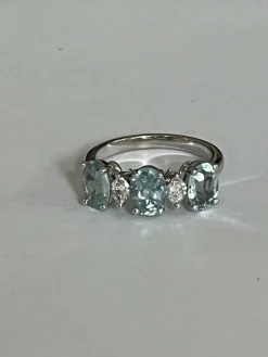 Bague or gris aigues-marines diamants